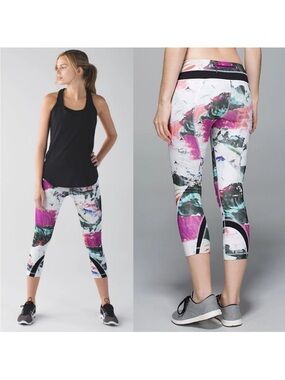 Lululemon Run Inspire Crop II leggings in the
"Pigment Wave Multi" print. Size 4